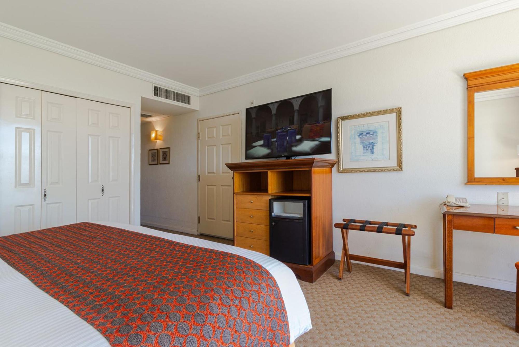 Отель Camino Real Puebla Angelopolis Экстерьер фото A room at the Hilton San Diego Bayfront