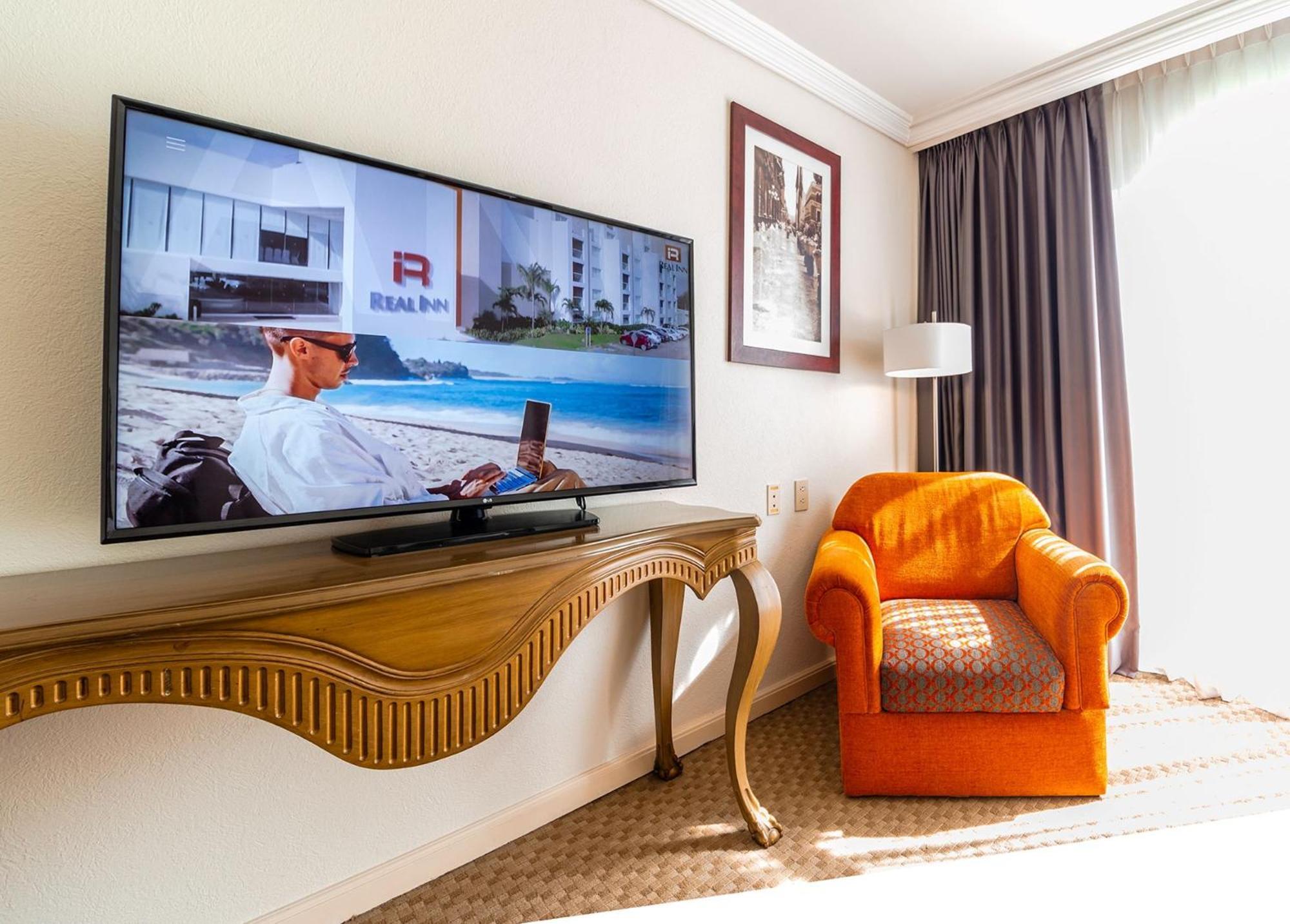 Отель Camino Real Puebla Angelopolis Экстерьер фото A television set